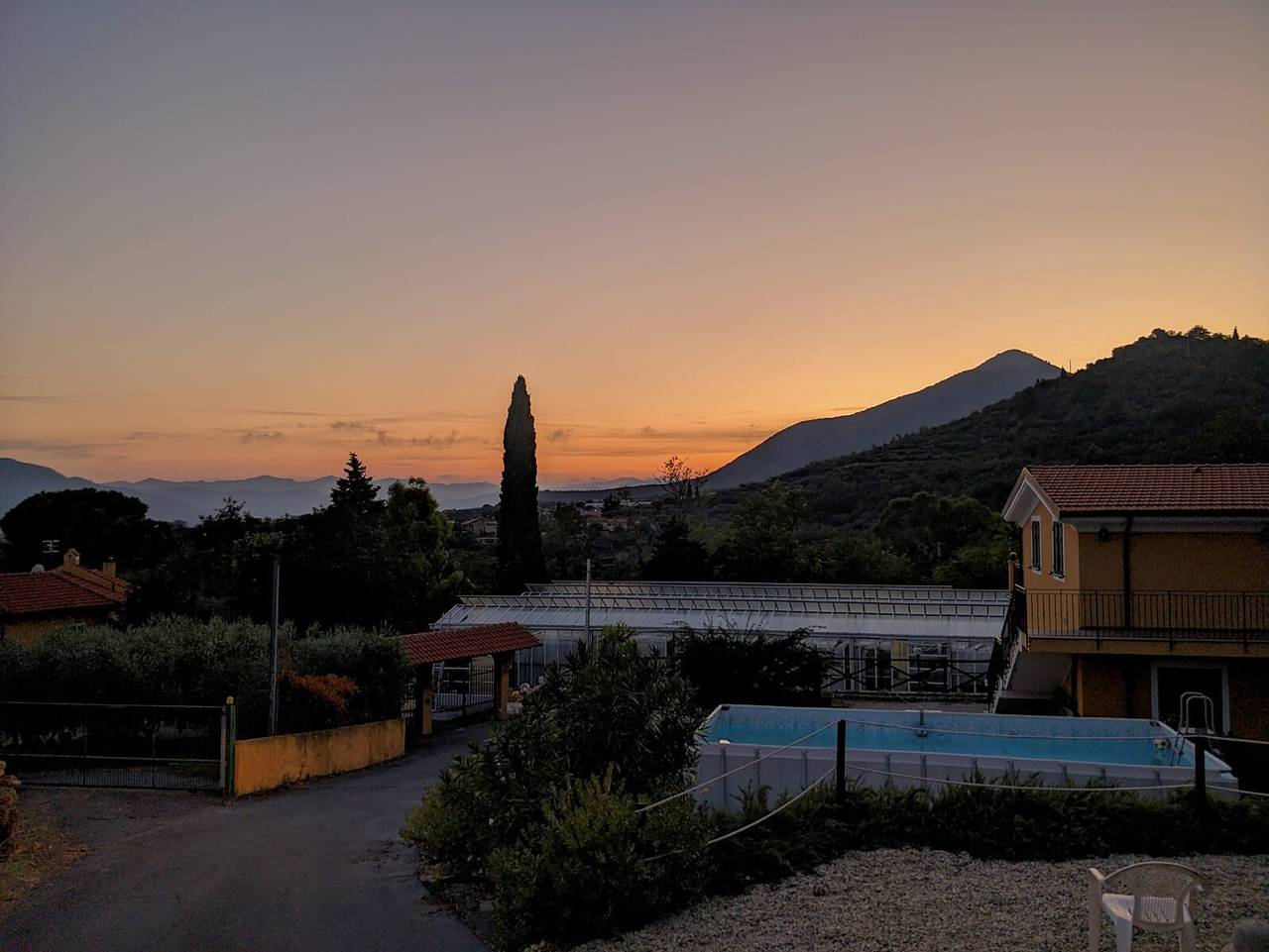 Entire apartment, ‘Acacia’ Apartment with Sea View, Wi-Fi and Air Conditioning in Ceriale, Riviera di Ponente