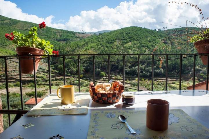 Casa rural para 6 personas, con jardín además de piscina y vistas, Familias con niños en Las Hurdes - 3