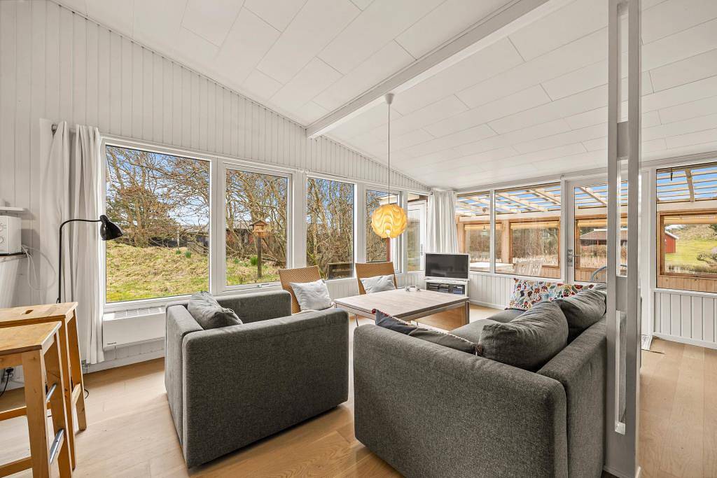 Cosy holiday home with lake view in Rindby, Fanø