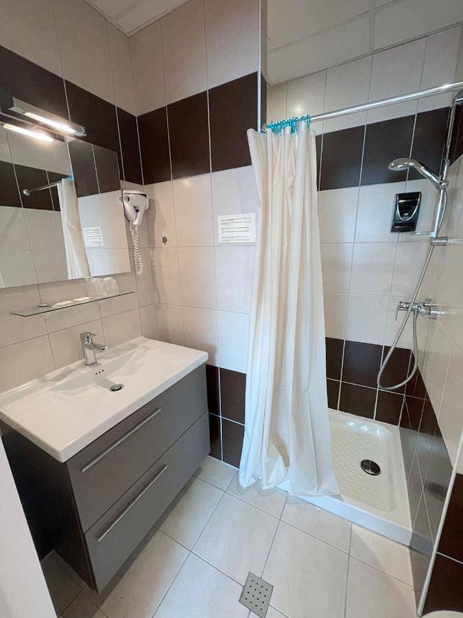 Hôtel pour 2 personnes, avec vue et jardin, animaux acceptés à Ronchamp - 3