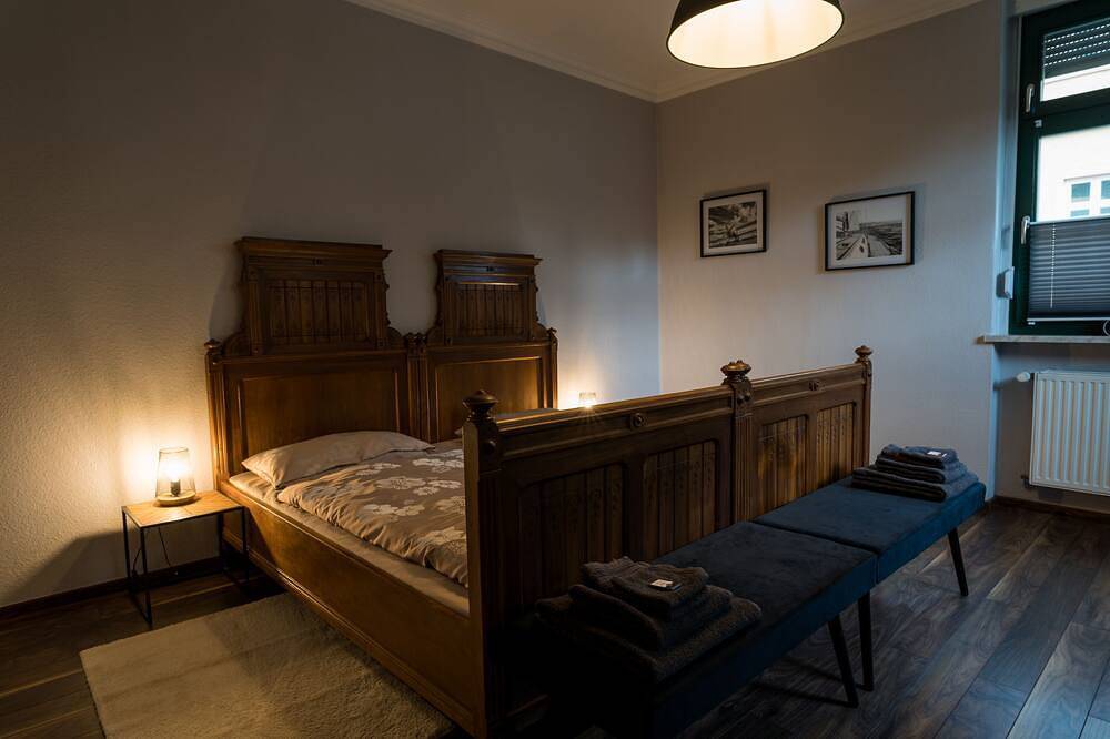 Ganze Wohnung, Ferienwohnung mit Blick auf das Barbyer Schloss, 5 Gehminuten bis zur Elbe in Barby, Elbe-Börde-Heide