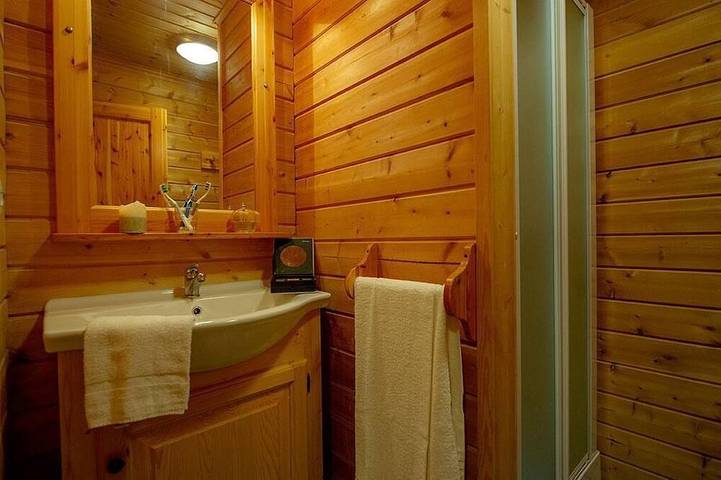 Ganze Wohnung, Bis 50m skipiste, schwimmbad, terrasse, balkon, parkmöglichkeiten, fernseher in Saint-Jean-d'Arves, Region Saint-Jean-de-Maurienne