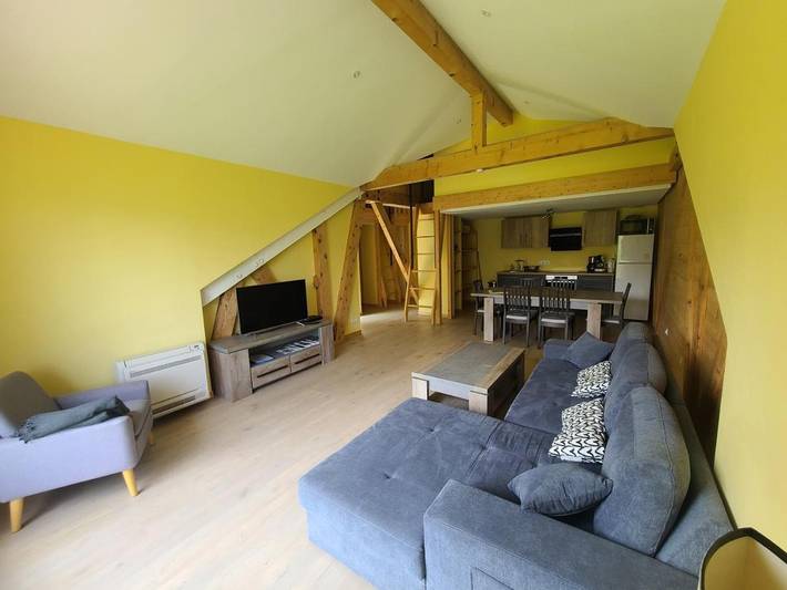 Apartamento de vacaciones para 6 personas, con jardín además de vistas y piscina - 1