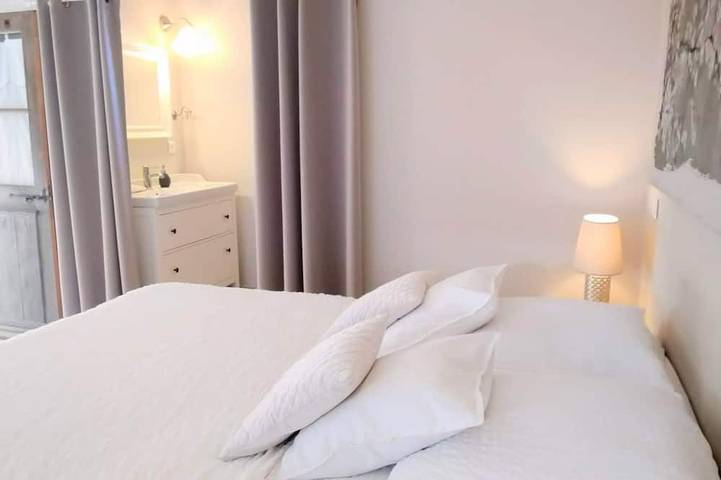 Gîte pour 2 personnes, avec jardin et piscine à Réauville - 2