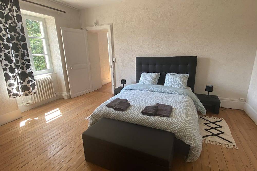 Acogedora casa de 4 camas en el parque del castillo in Blet, Saint-Amand-Montrond