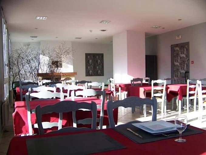 Hôtel pour 17 personnes, avec Balcon ainsi que Terrasse et Vue dans Les Vanels