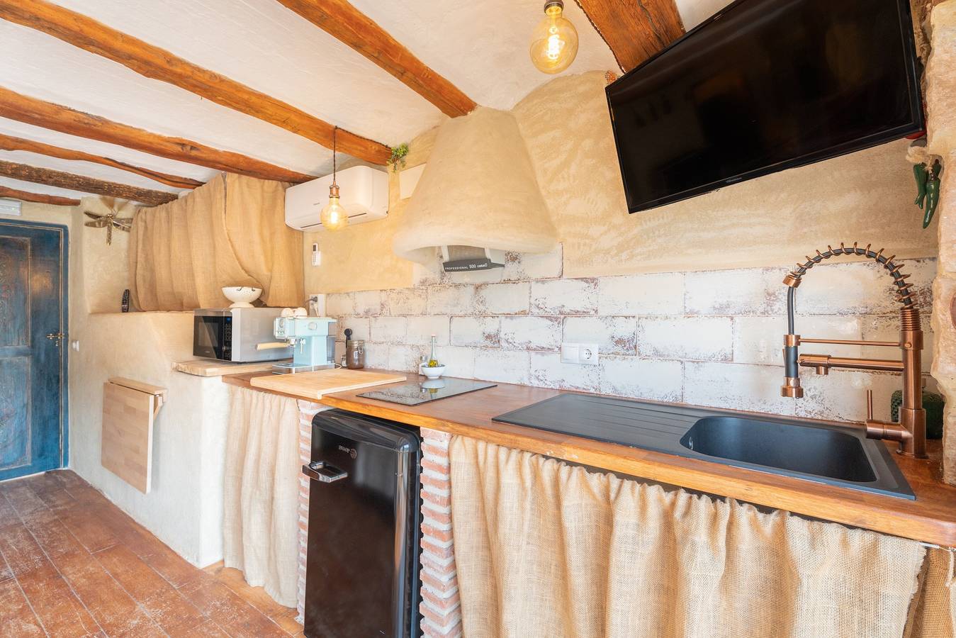 Appartement 'Duende' met Uitzicht op de Bergen, Balkon en Airconditioning, foto 11