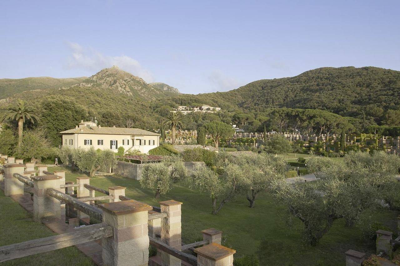 Hotel & Resort Sant'Anna Del Volterraio in Bagnaia, Riotorto