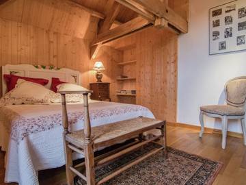 Maison De Vacances pour 7 Personnes dans Saint-Bonnet-la-Rivière, Région de Brive-la-Gaillarde, Photo 2