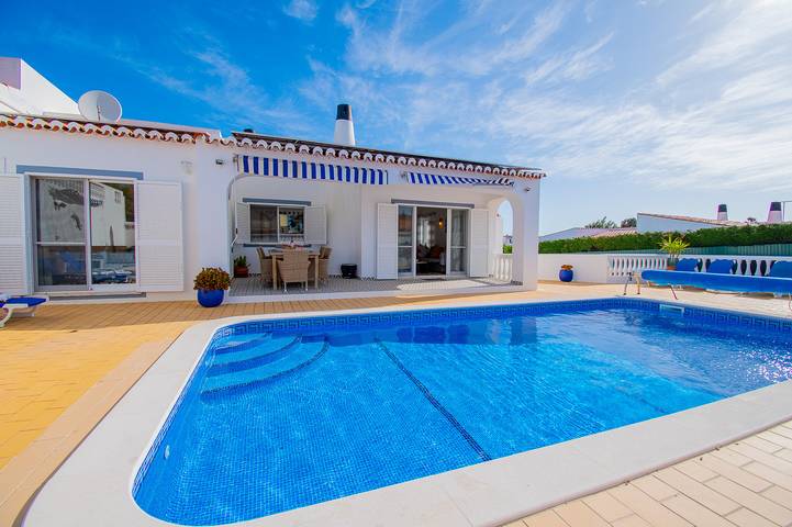 Villa para 6 pessoas, com varanda e jardim em Lagoa