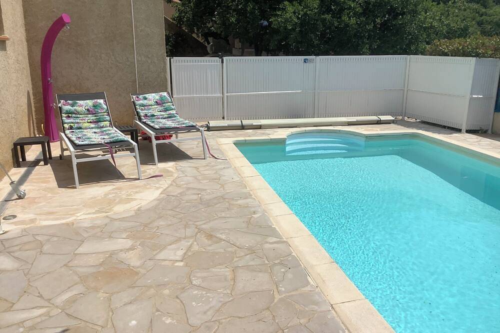 Im Herzen des Luberon Luxus-Apartment mit privatem beheiztem Pool in einer ruhigen in Reillanne, Regionaler Naturpark Luberon