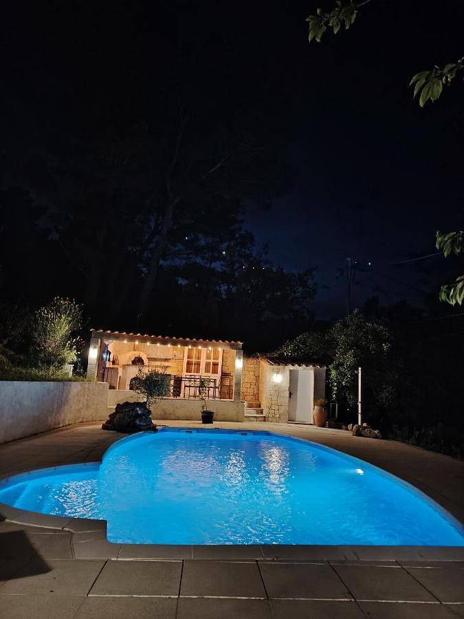 Casa de vacaciones para 2 personas, con terraza además de vistas y piscina - 1