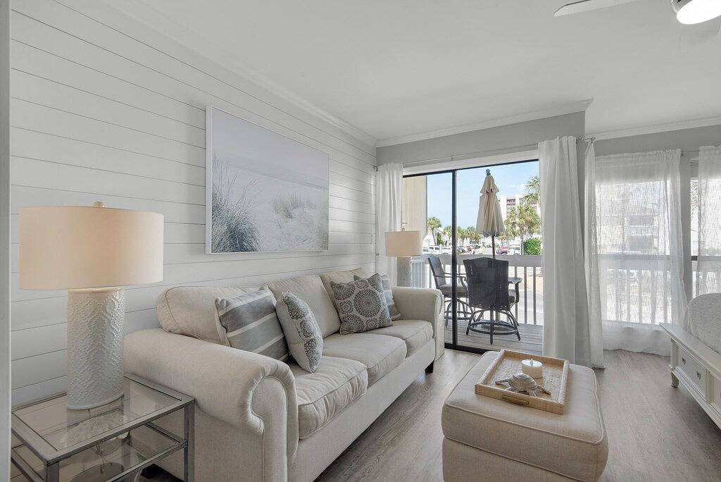 Ganze Wohnung, Destin Holiday Isle Condo, Private Beach, Full Kitchen, Patio, Steps to Beach in Destin, Emerald Coast