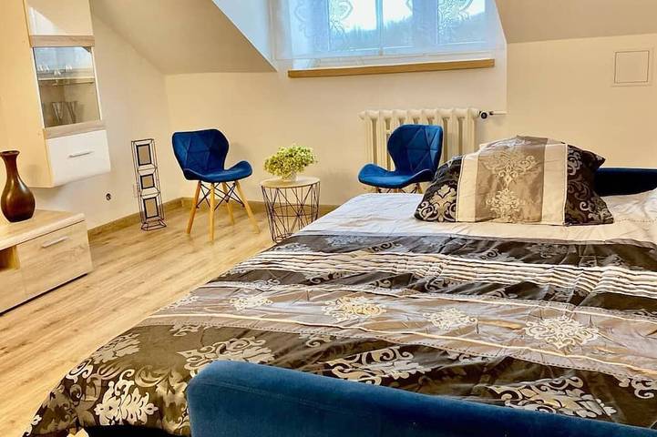 Ganze Wohnung, A place for the family to stay. Close to the border and the main train station in Küstrin, Oderbruch