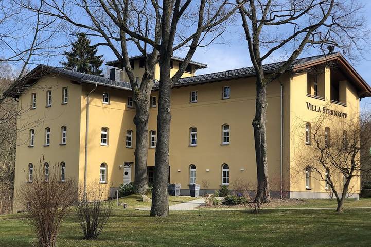 Villa für 20 Personen, mit Terrasse und Garten sowie Sauna