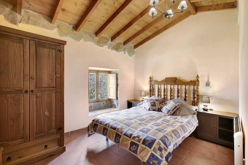 Charming 3-Bedroom Stone House with Scenic Views in Vallehermoso, La G in Vallehermoso, Garajonay
