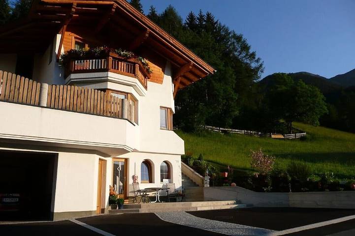 Ferienwohnung für 3 Personen, mit Garten, mit Haustier im Stubaital