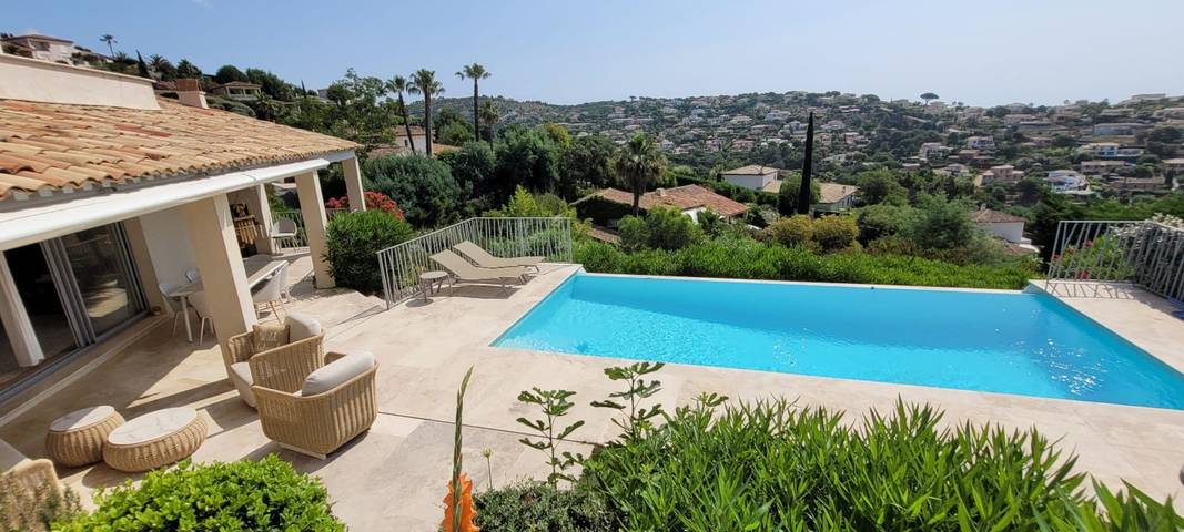 Location de vacances pour 6 personnes, avec piscine et jardin dans Golf Bluegreen Sainte-Maxime