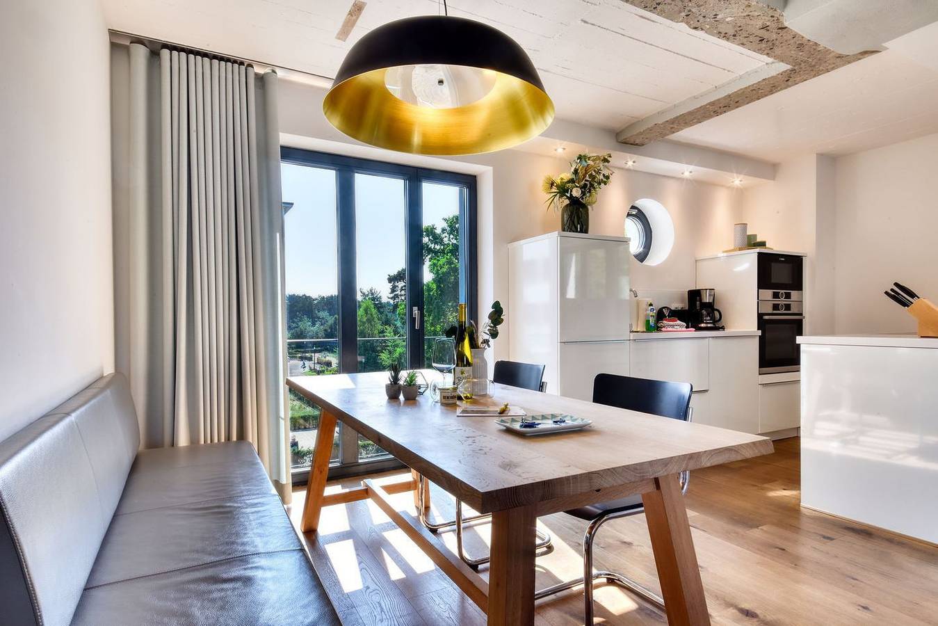 Geheel appartement, Luxuswohnung Sonnenloft 14 in Prora Düne 7 mit wohnungseigener Sauna und Kamin in Prora, Binz