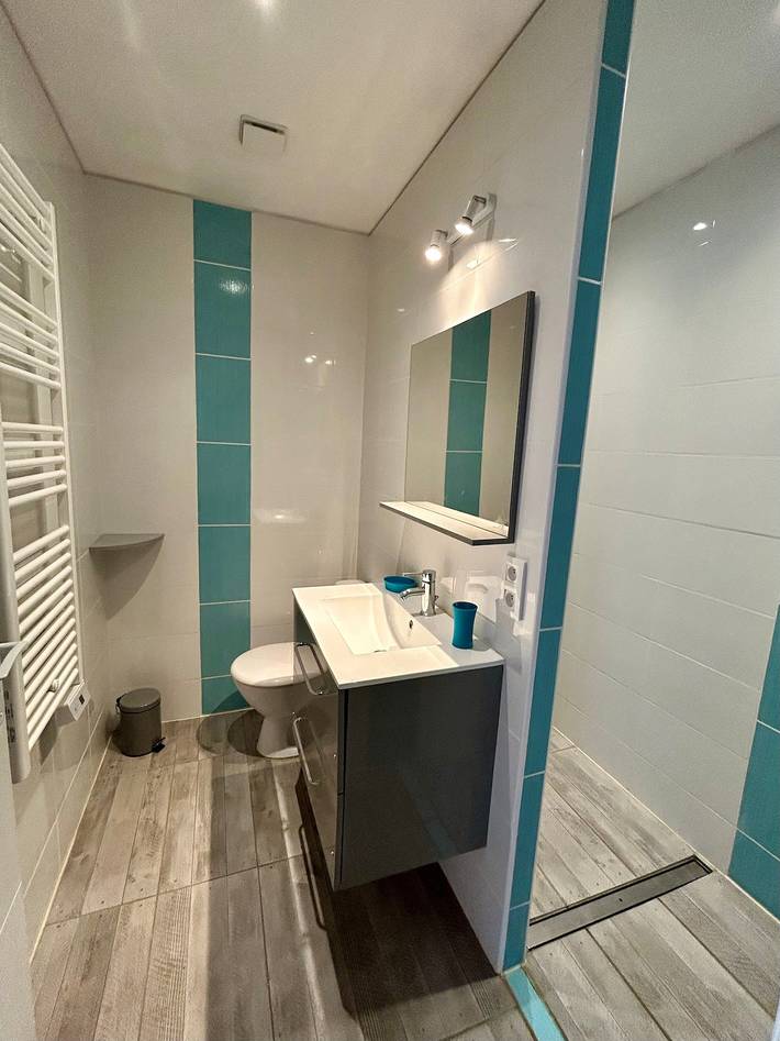 Entire apartment, Apartment 'Studio Saujon - Port Ribérou 50 M' with Wi-Fi in Saujon, Côte de Beauté