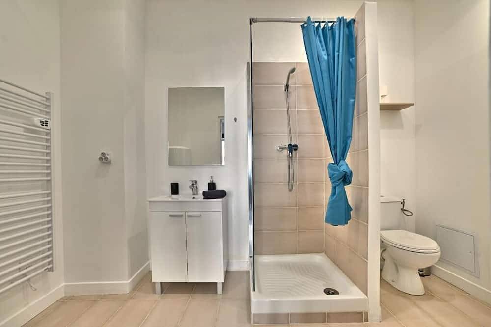 Entire apartment, Paradis Bleu - Hypercentre, 4K Tv, Netflix, Fibre in Saintes, Saintes region