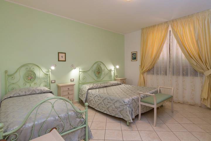 Agriturismo "Il Girasole - Mirto" con piscina condivisa, giardino in comune e Wi-Fi in Campiglia Marittima, Costa degli Etruschi