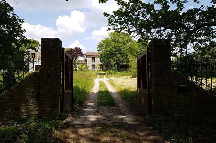 Maison de vacances pour 6 personnes, avec balcon ainsi que piscine et jardin, animaux acceptés