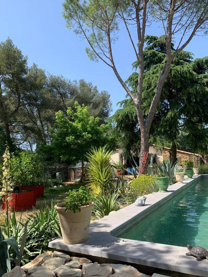 Location de vacances pour 2 personnes, avec piscine et jardin à Nîmes - 3