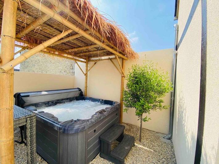 Location de vacances pour 2 personnes, avec jardin et jacuzzi à Saint-Martin-des-Entrées - 4