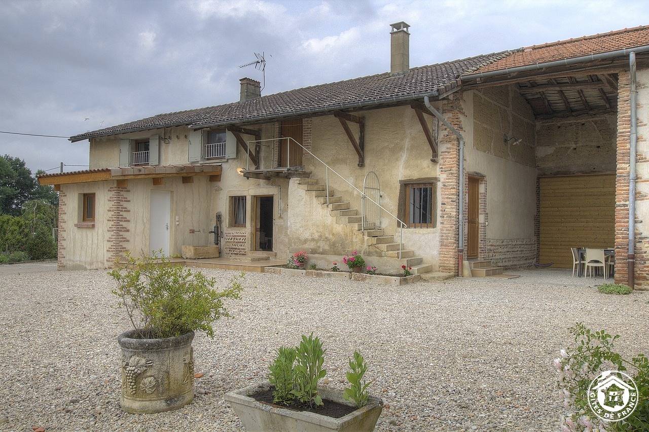 Le Petit Maréchal in Sandrans, Bourg-en-Bresse region