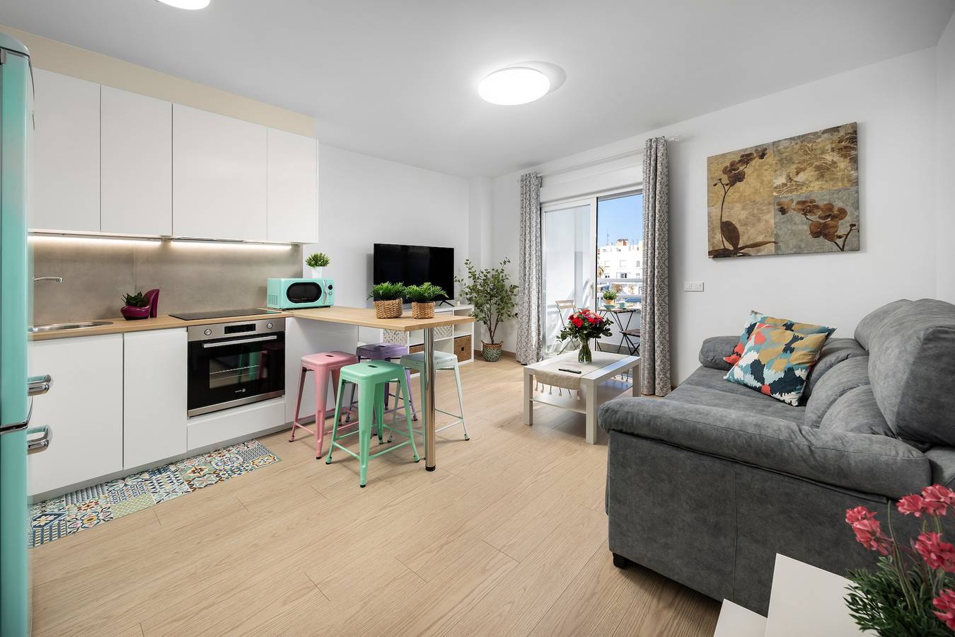 Entire apartment, Apartment 'Apartamento Capricho Torre Del Mar' with Private Terrace, Wi-Fi and Air Conditioning in Playa de Torre del Mar, Torre del Mar