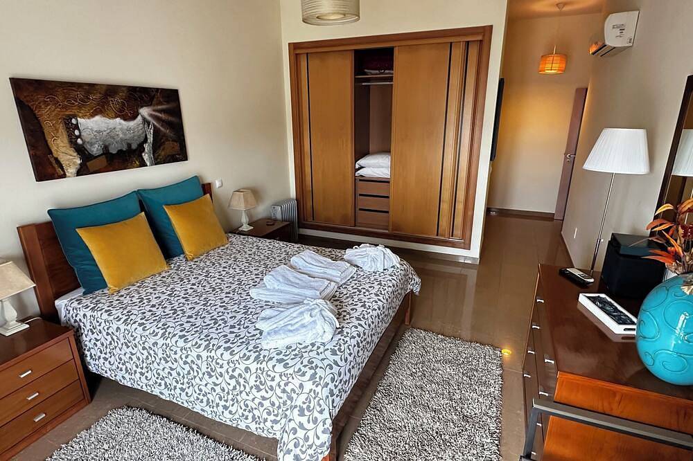 Apartamento entero, \"Luz House\" encantador apartamento con jacuzzi in Freguesia da Luz de Tavira, Ria Formosa