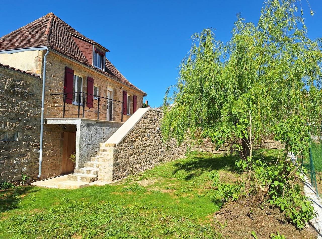 Gîte Le Pigeonnier avec jardin clos, entre Padirac et Rocamadour in Miers, Massif central