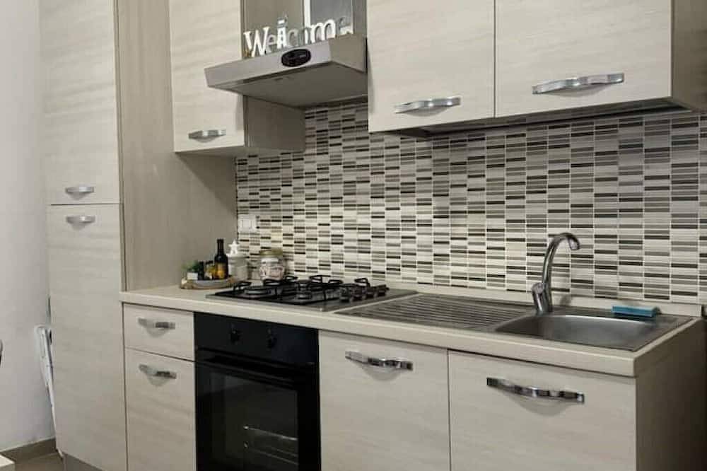 Entire apartment, Beach House Neptune a stone's throw from the beach in Nettuno, Rome Province