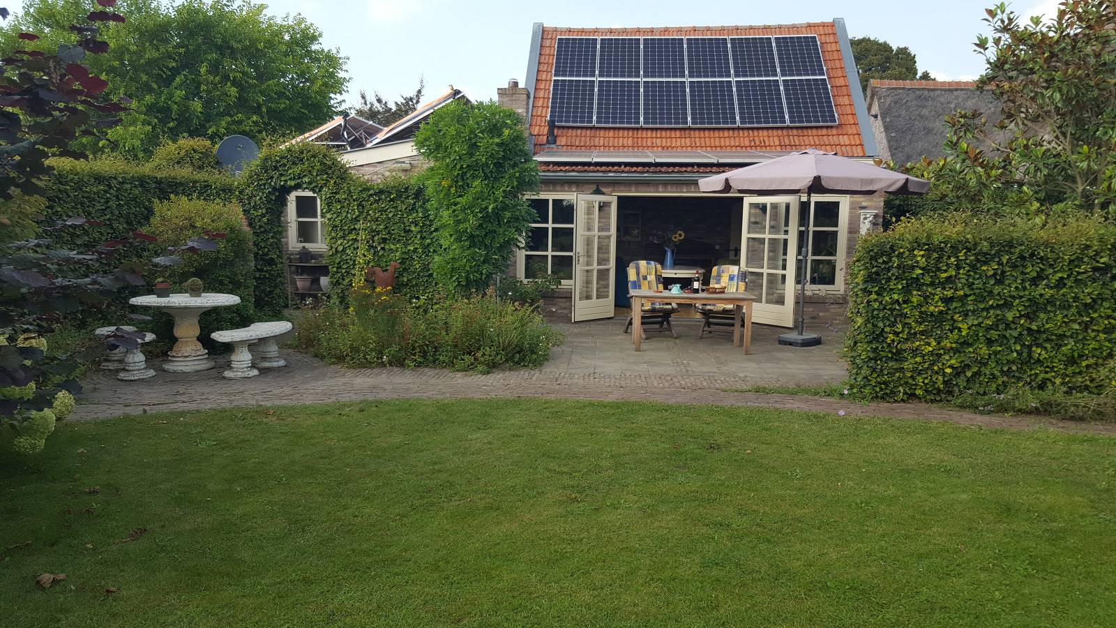 Gelijkvloers 3-persoons appartement met uilen in de achtertuin in Kaatsheuvel in Kaatsheuvel, Noord-Brabant