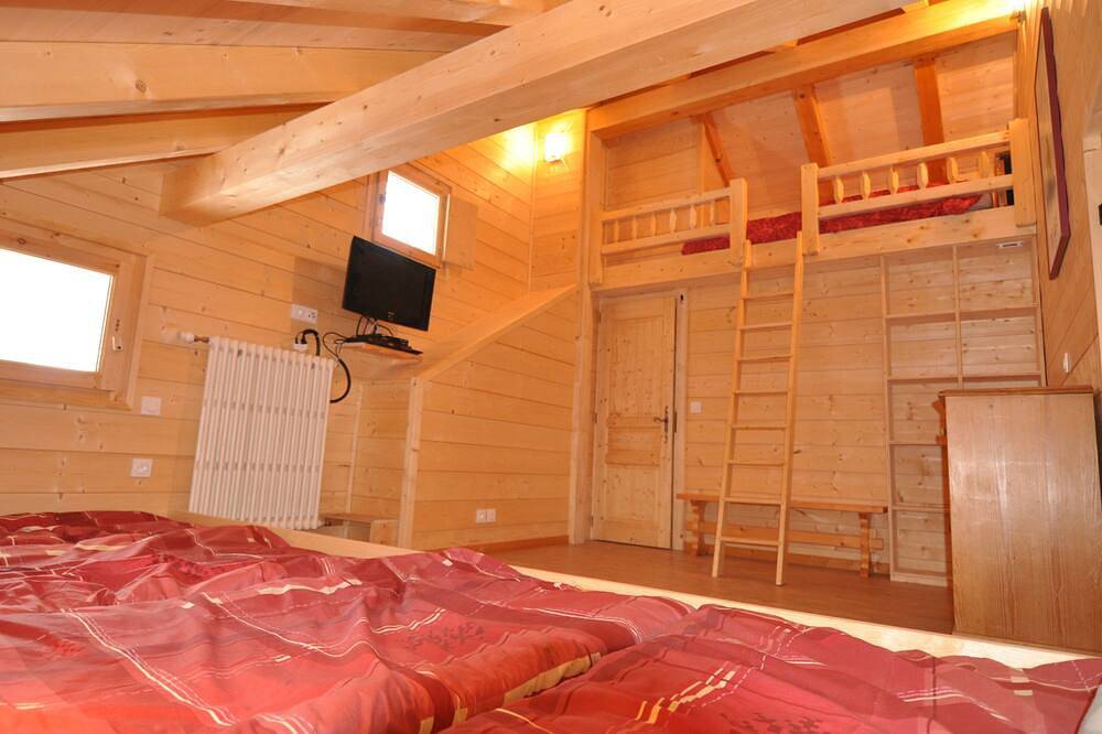 Cosy chalet, la Chapelle d'Abondance, Portes du soleil, France, sleeps 12,  in La Chapelle-d'Abondance, Les Portes du Soleil