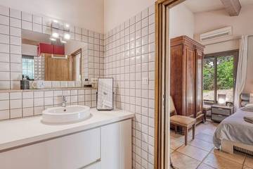 Maison De Vacances pour 9 Personnes dans Cap Bénat, Bormes-les-Mimosas, Photo 3