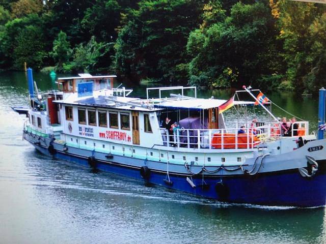 Schiff Ahoy, Hotelschiff, Hausboot, Boot, Passagierschiff in Bad Cannstatt, Stuttgart