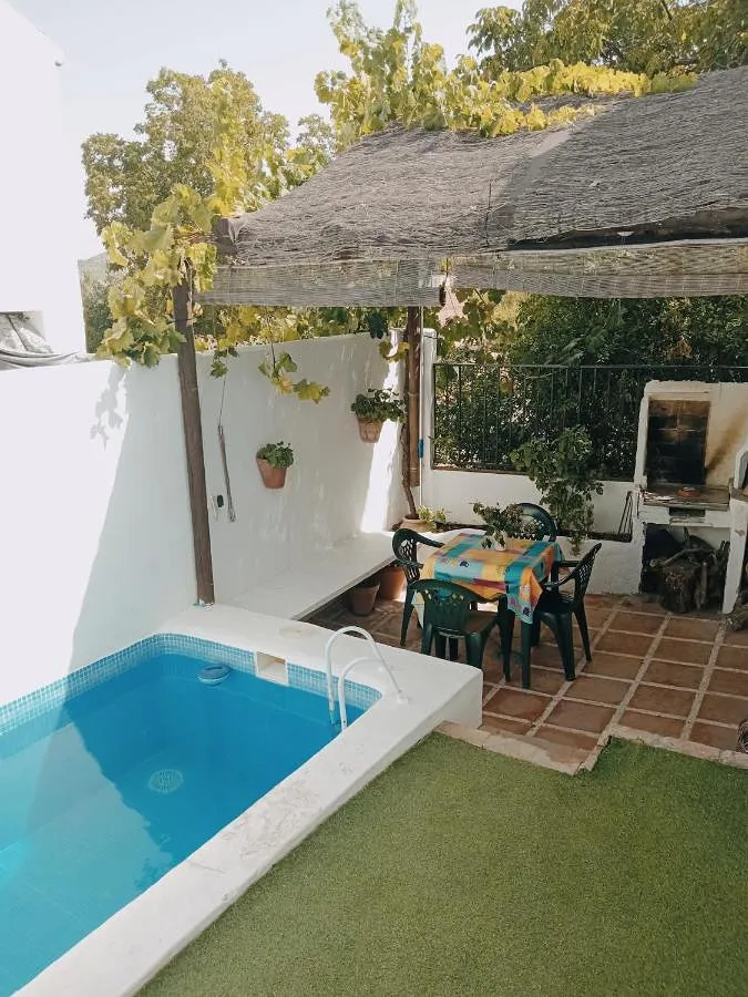 Casa de vacaciones para 4 personas, con jardín y piscina - 1