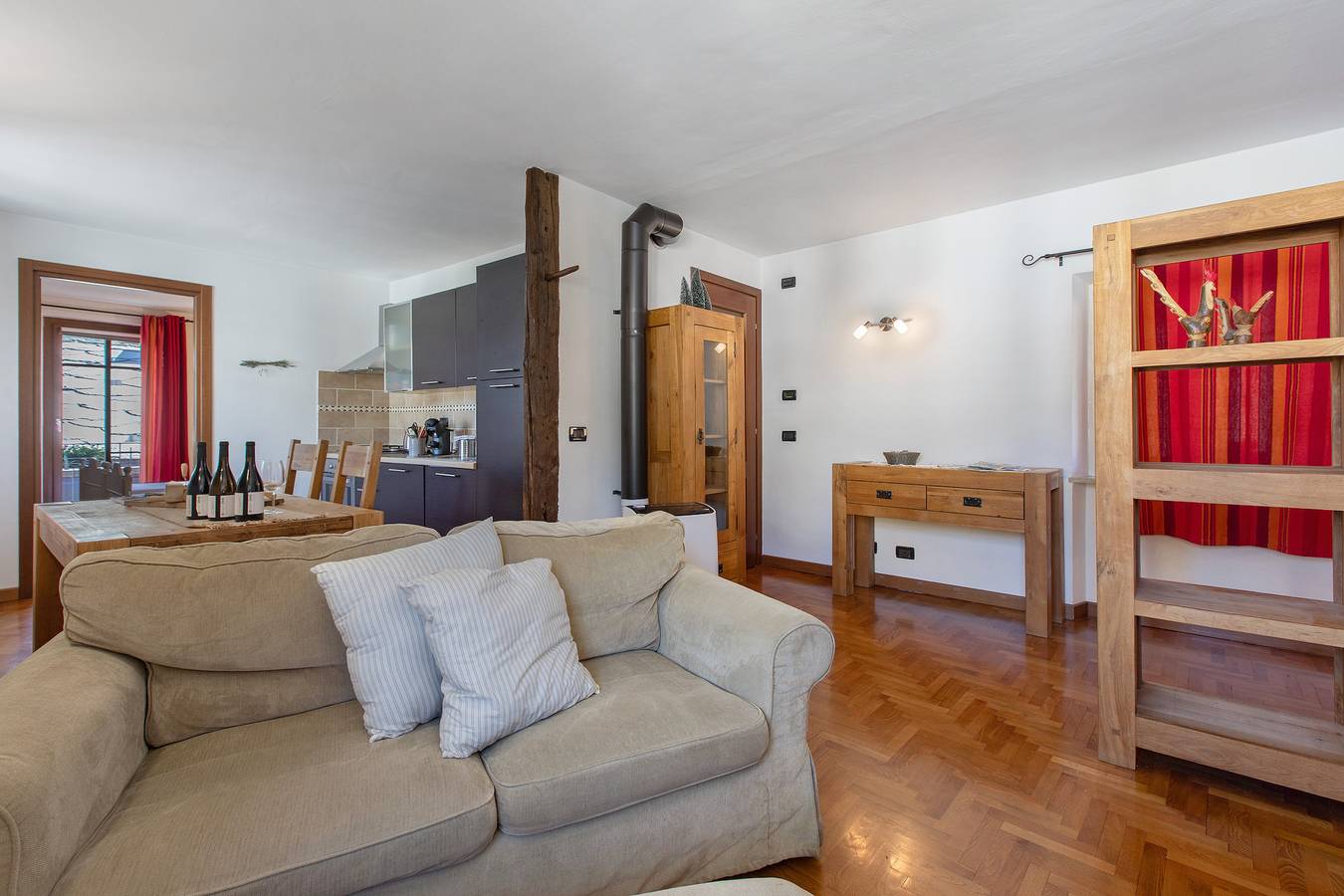 Geheel appartement, Maison Gnemaz - Grand Combin - appartement in het historische centrum van Aosta in Aosta, Walliser Alpen