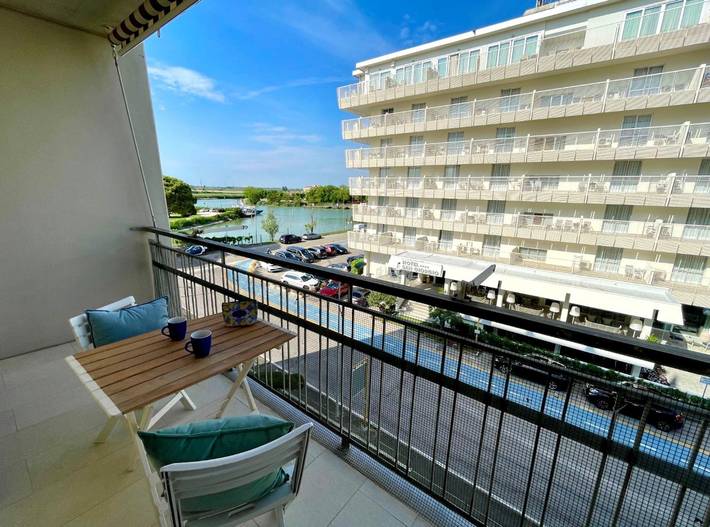 Studio für 4 Personen, mit Balkon in Porto Santa Margherita