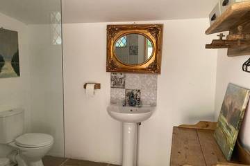Glamping for 2 People in Gloucestershire, Photo 3