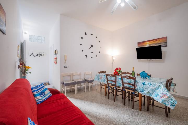 Ferienhaus 'Via Graziano' mit Meerblick, Wlan und Klimaanlage in Porto Cesareo, Golf von Tarent