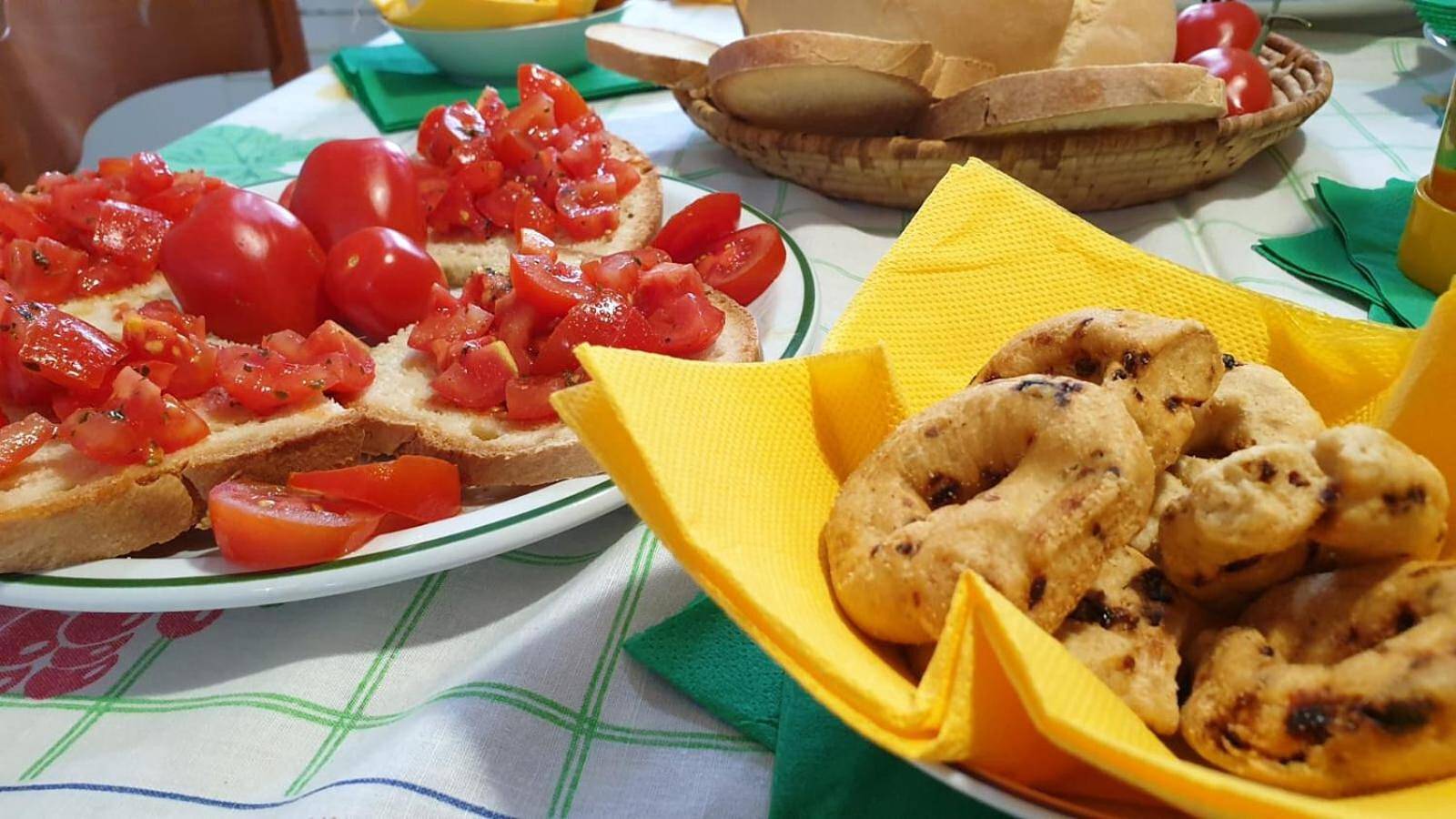 Apartamento entero, Apartamento 'Trullallegro' con Terraza Privada, Wi-Fi y Aire Acondicionado in Traghetto, Salento