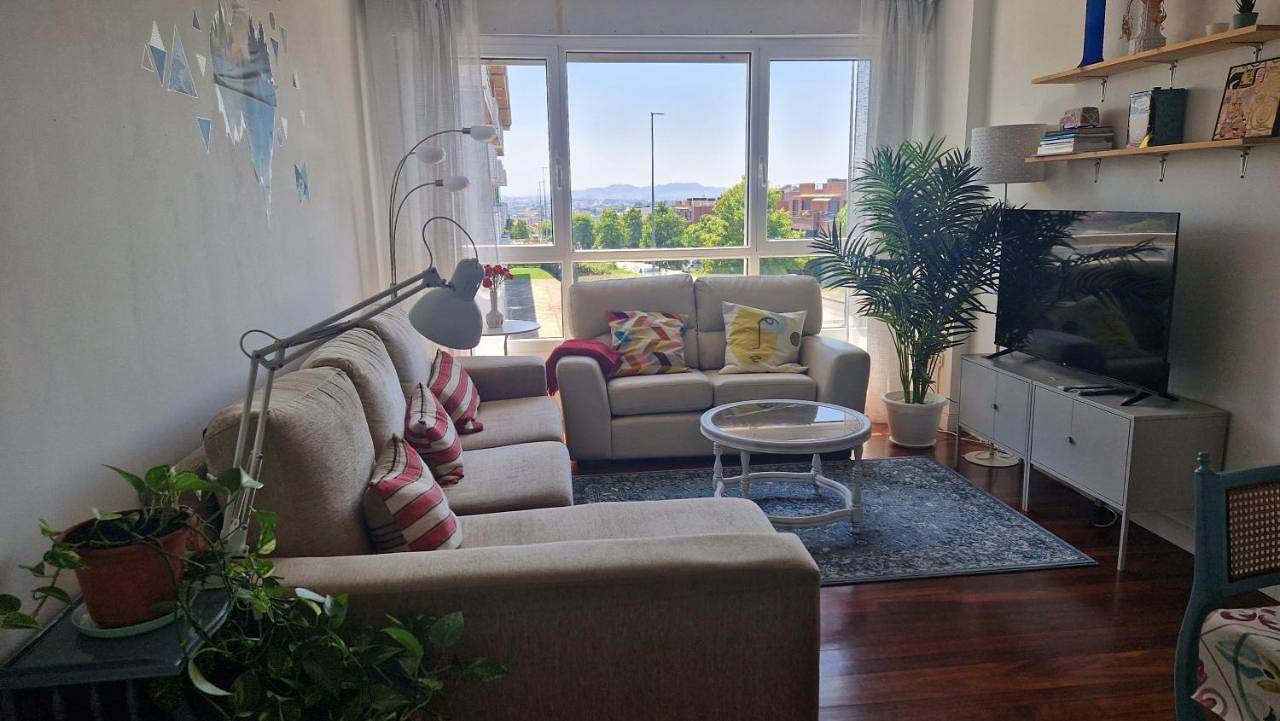 Apartamento entero, Piso Alegría, tranquilo, luminoso y pensado para ti in Santander, Costa de Cantabria