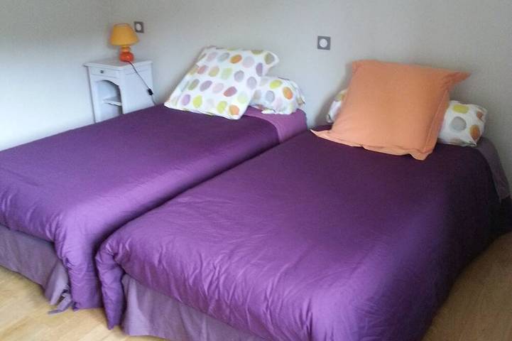 Location de vacances pour 7 personnes, avec terrasse ainsi que jardin et piscine à Salignac-Eyvigues - 3