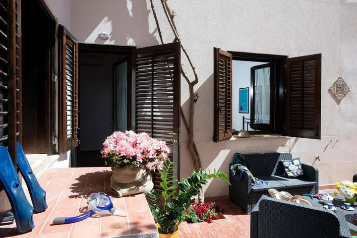 Gîte pour 5 personnes, avec jardin à Favignana - 4
