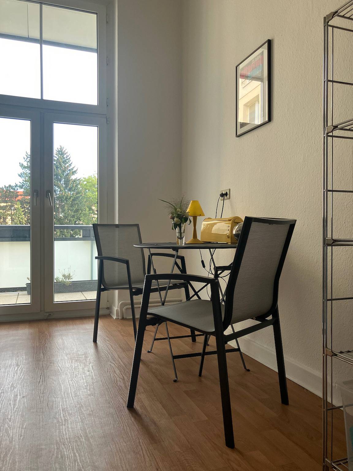 Zimmer 'Mid Century Style H' mit Balkon und Wi-Fi in Vahrenwald-List, Hannover