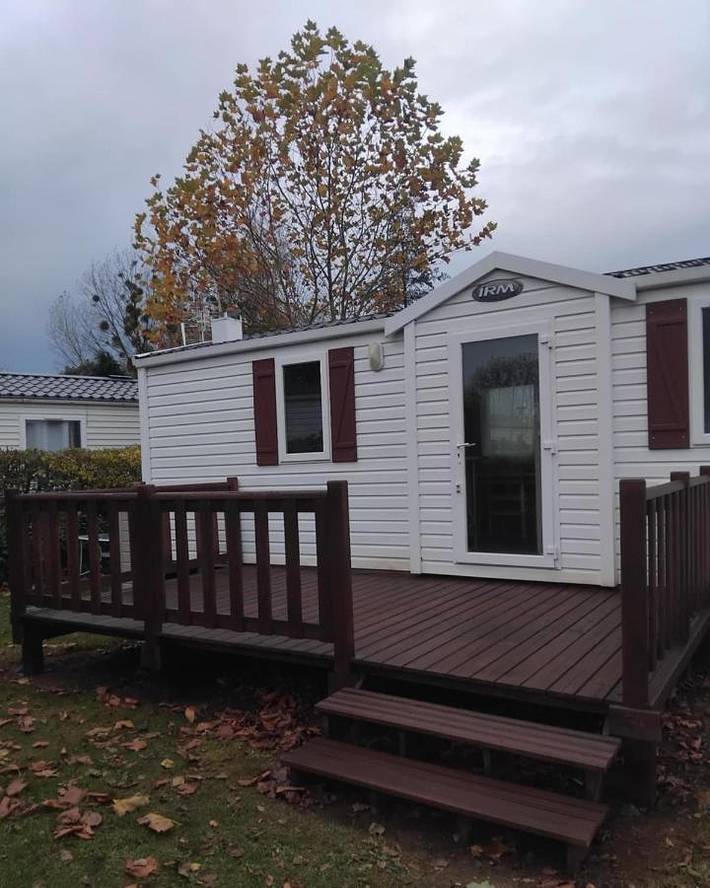Location de vacances pour 6 personnes, avec piscine et jardin à Vironchaux