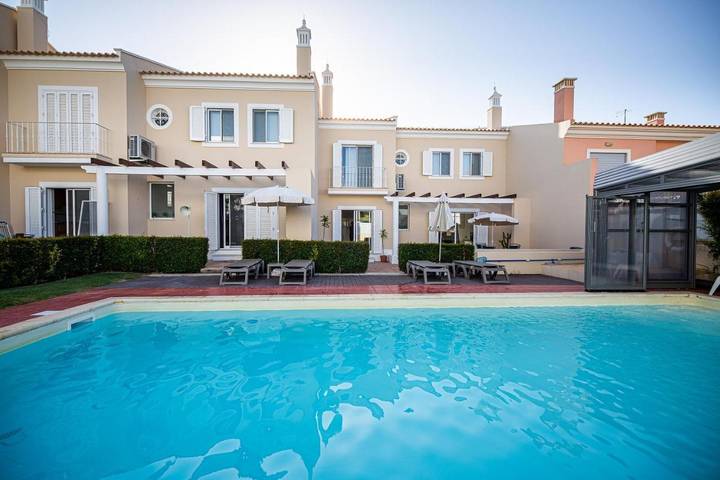 Maison d’hôte pour 2 personnes, avec piscine et jardin